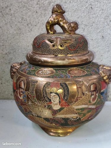 Brule parfum japonnais en ceramique de satsuma en bon etat
