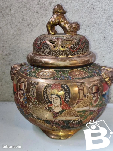 Brule parfum japonnais en ceramique de satsuma en bon etat