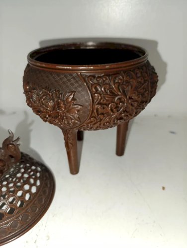 Brûleur dencens, signé par Sano Kosai fin du 20eme siecle en bon etat