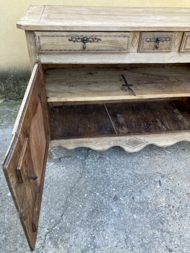 Buffet ancien en orme - Deux portes trois tiroirs - aspect brut 