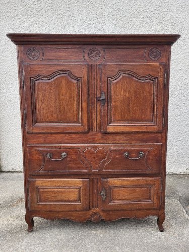 BUFFET ARMOIRE EN CHENE AVEC 4 PORTES ET 1 TIROIR DU XVIII ème SIECLE