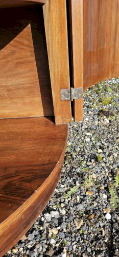 Buffet Art Déco galbé en loupe de noyer