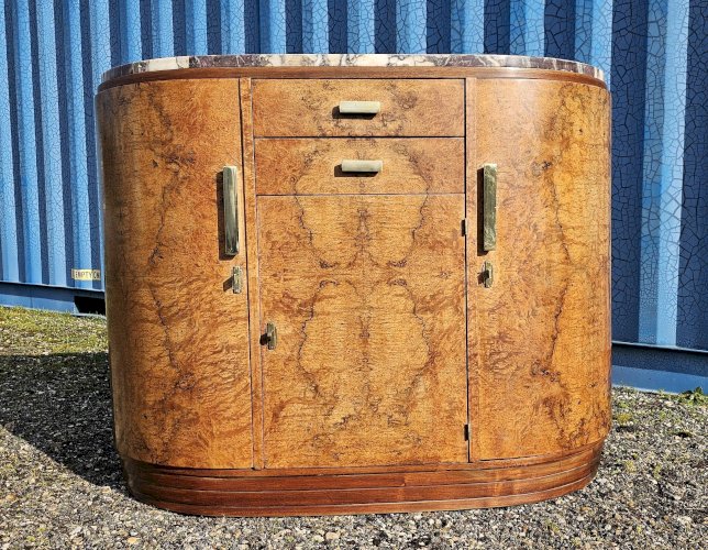 Buffet Art Déco galbé en loupe de noyer