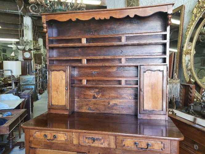 BUFFET BAHUT 2 CORPS VAISSELIER EN NOYER DU XVIII ème SIECLE