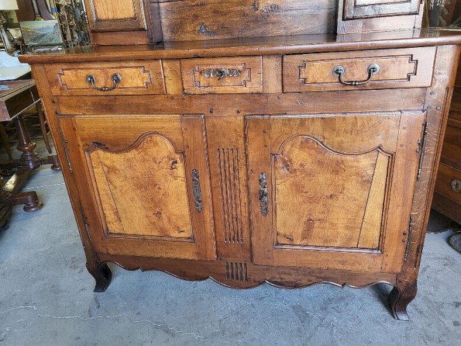 BUFFET BAHUT 2 CORPS VAISSELIER EN NOYER DU XVIII ème SIECLE