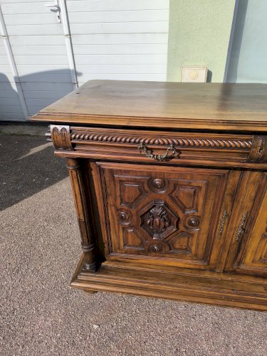 Buffet bas style Henri II