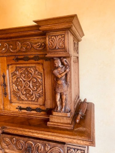 Buffet en deux corps de style Renaissance XX siècle