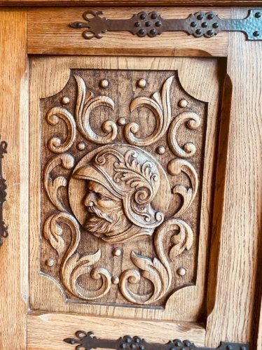 Buffet en deux corps de style Renaissance XX siècle