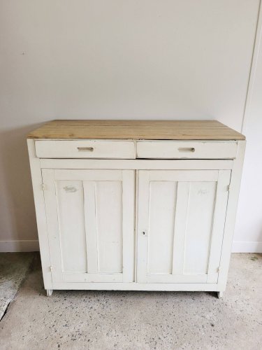 Buffet parisien ancien en bois patiné
