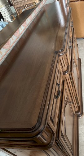 Buffet style "Maintenon" en noyer massif et châtaignier massif