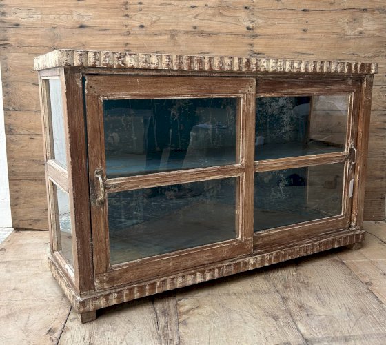 buffet vitré en teck birman avec patine dorigine