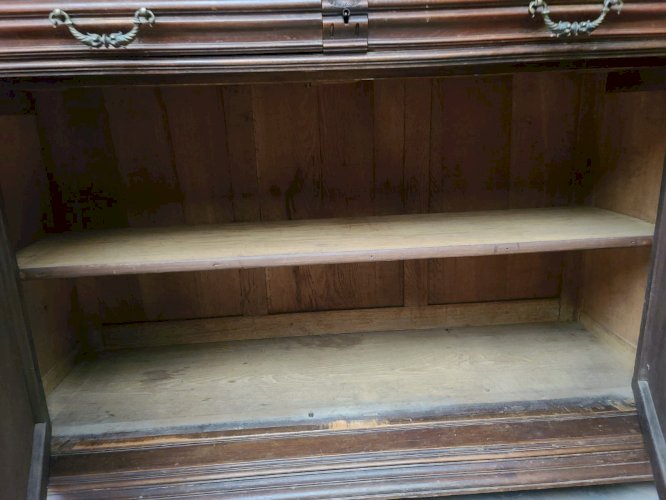 buffet/vaisselier en noyer massif style Henri II