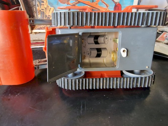 Bulldozer  Batterie toys made in Japan TOMIYAMA