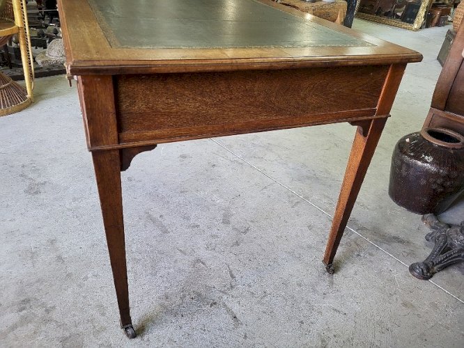 BUREAU 2 TIROIRS PLATEAU CUIR SIGNE MAPLE ET C L PARIS