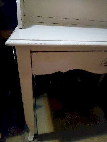 Bureau bois laqué blanc.