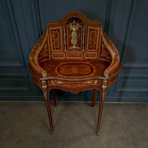 Bureau de dame en marqueterie fin XIXe forme rognon ornementé de bronze L9504