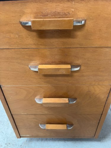 Bureau de style en placage de bois d'érable XX siècle