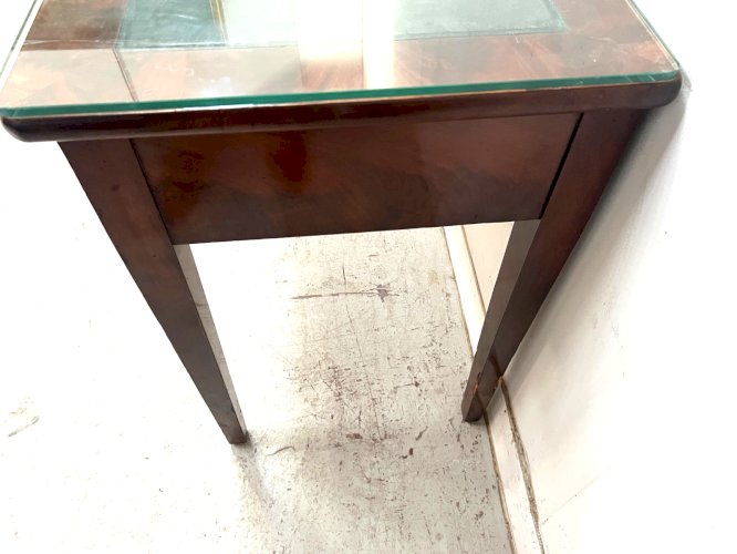 Bureau de style Louis XVI en acajou et placage XIX siècle