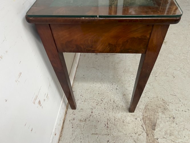 Bureau de style Louis XVI en acajou et placage XIX siècle