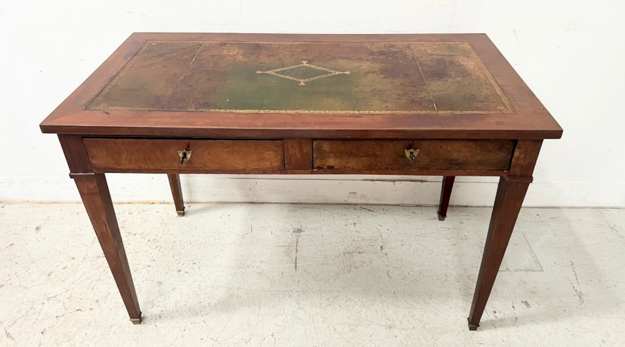 Bureau de style Louis XVI en acajou et placage XX siècle