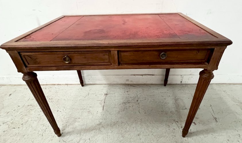 Bureau de style Louis XVI en hetre teinté XX siècle