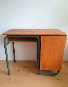 Bureau dinternat vintage