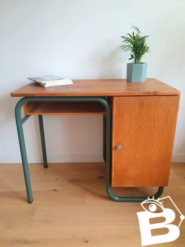 Bureau dinternat vintage