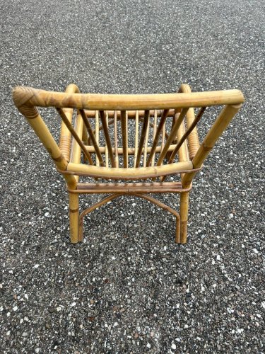 Bureau et chaise enfant en rotin