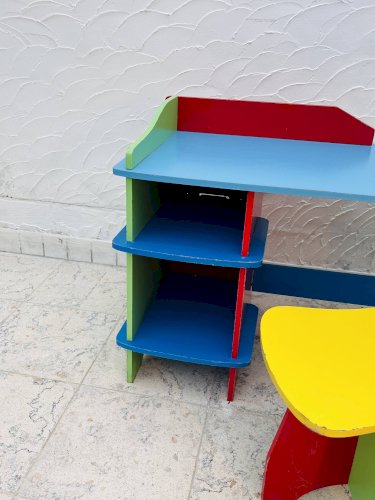 Bureau et tabouret denfant Multicolore