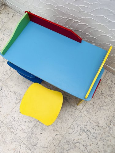 Bureau et tabouret denfant Multicolore