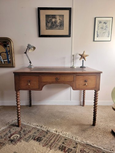 Bureau Louis Philippe à pieds tournés