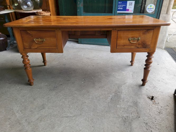 BUREAU LOUIS PHILIPPE EN MERISIER AVEC 2 TIROIRS DU XIX ème SIECLE