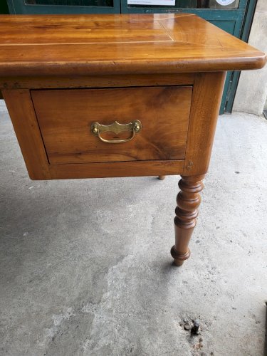 BUREAU LOUIS PHILIPPE EN MERISIER AVEC 2 TIROIRS DU XIX ème SIECLE