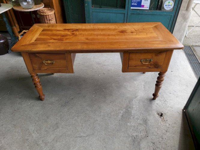 BUREAU LOUIS PHILIPPE EN MERISIER AVEC 2 TIROIRS DU XIX ème SIECLE