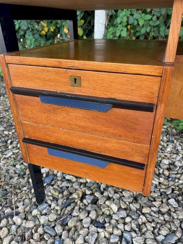 bureau moderniste  des années 50