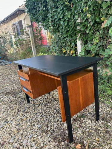 bureau moderniste  des années 50