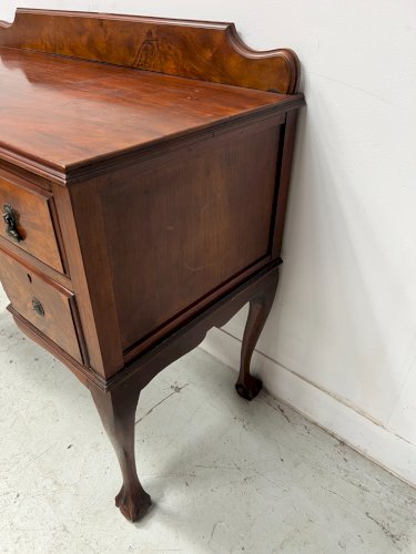 Bureau plat Regency en acajou et placage XIX siècle