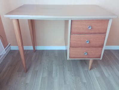 vintage desk with tapered legs