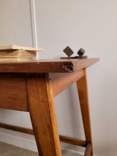 Bureau vintage pieds compas