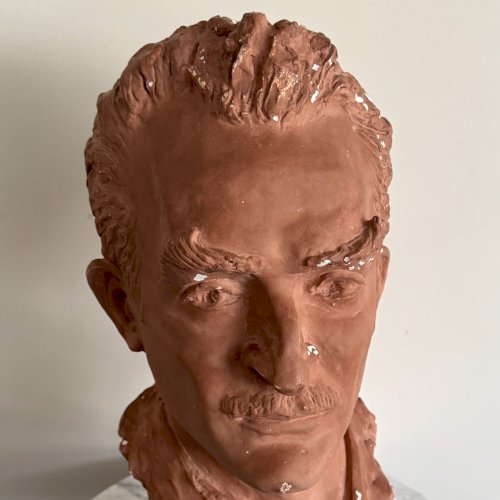 Buste d'atelier en plâtre 1930 homme portant moustache M3976