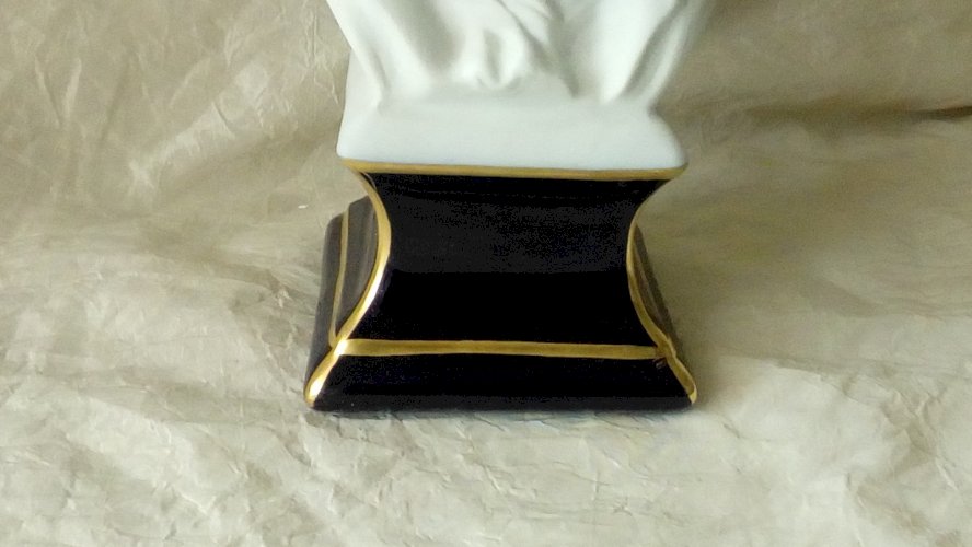 BUSTE EN BISCUIT BEETHOVEN THARAUD SOCLE PORCELAINE DE LIMOGES**