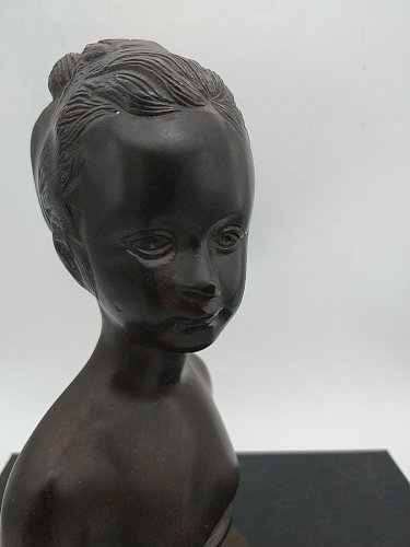 Buste en bronze de Louise Brogniart a patine brune . D ' après Houdon . 