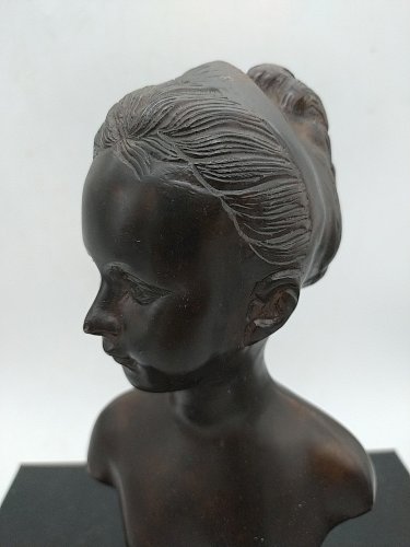 Buste en bronze de Louise Brogniart a patine brune . D ' après Houdon . 