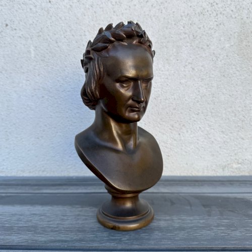 Buste en bronze de Victor Hugo par David d'Angers et F. Barbedienne M4059