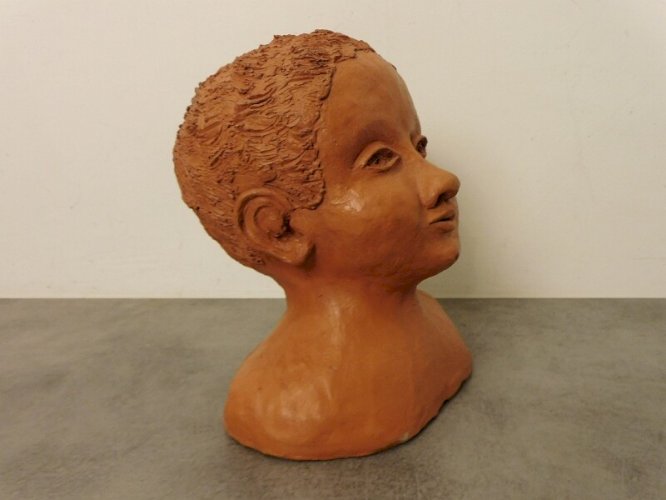 BUSTE EN TERRE CUITE D'ENFANT MTH MARIE MELLA N° 2