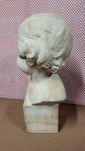 BUSTE EN TERRE CUITE SIGNE H BARGAS