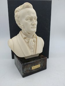 Buste Wagner .