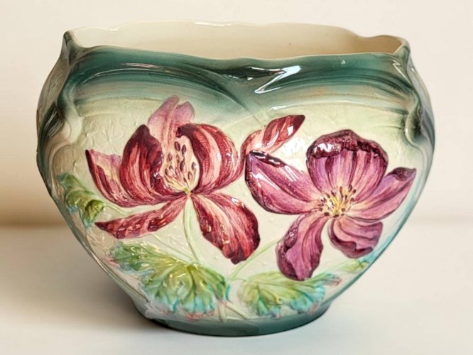 Cache-pot Art Nouveau en faïence de Longchamp