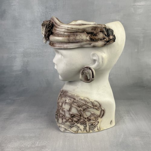 Cache pot buste tête enfant bébé par Philippe LEGER en porcelaine biscuit