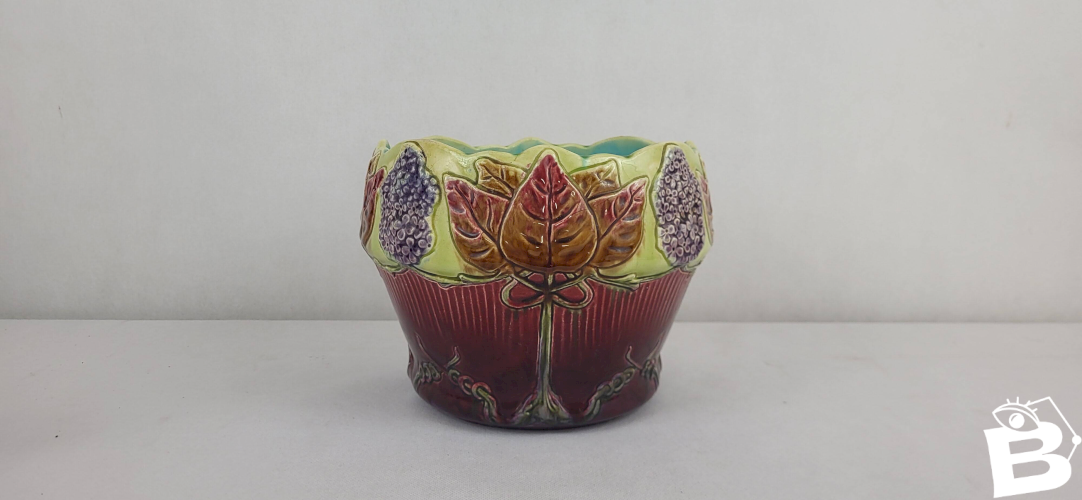 Cache Pot en barbotine Art Nouveau